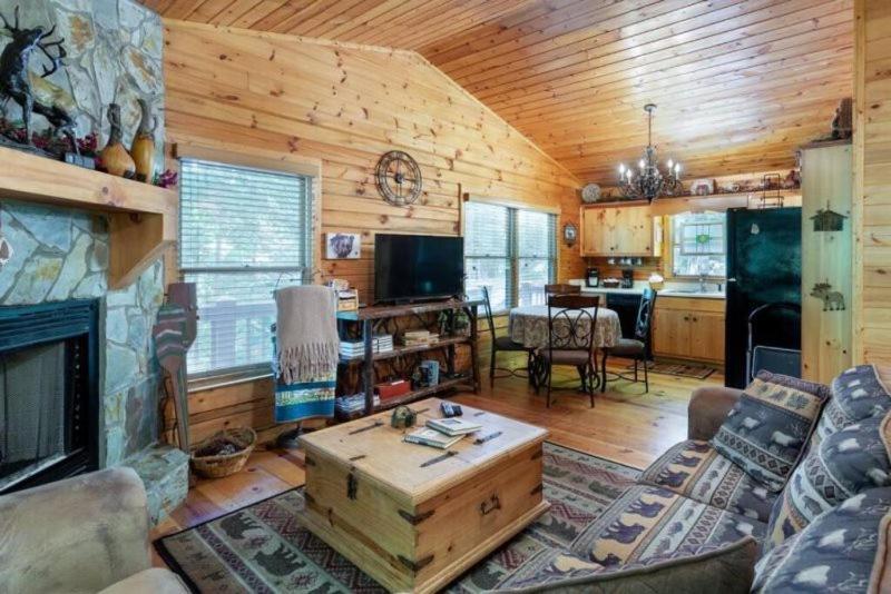 Mountain Spirit Cabin - Fireplace And Hot Tub Villa Blue Ridge Luaran gambar