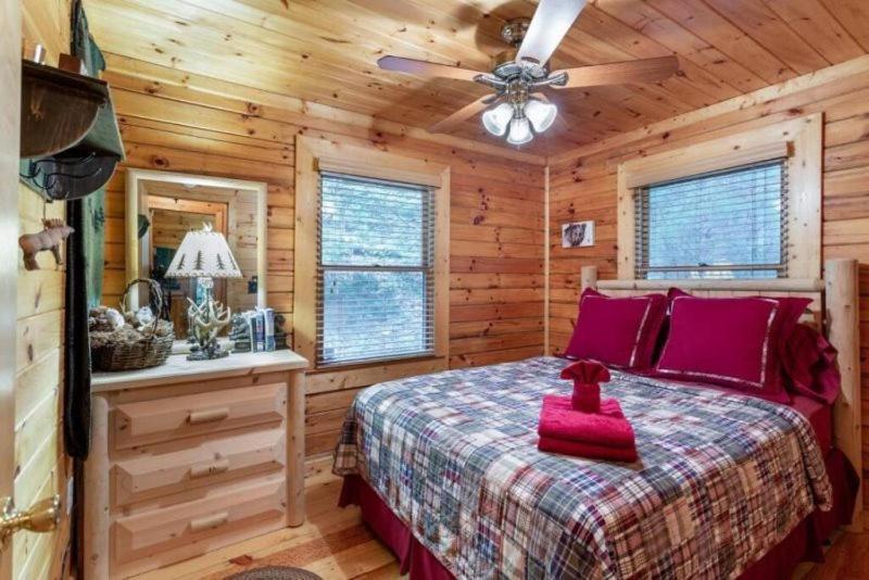 Mountain Spirit Cabin - Fireplace And Hot Tub Villa Blue Ridge Luaran gambar